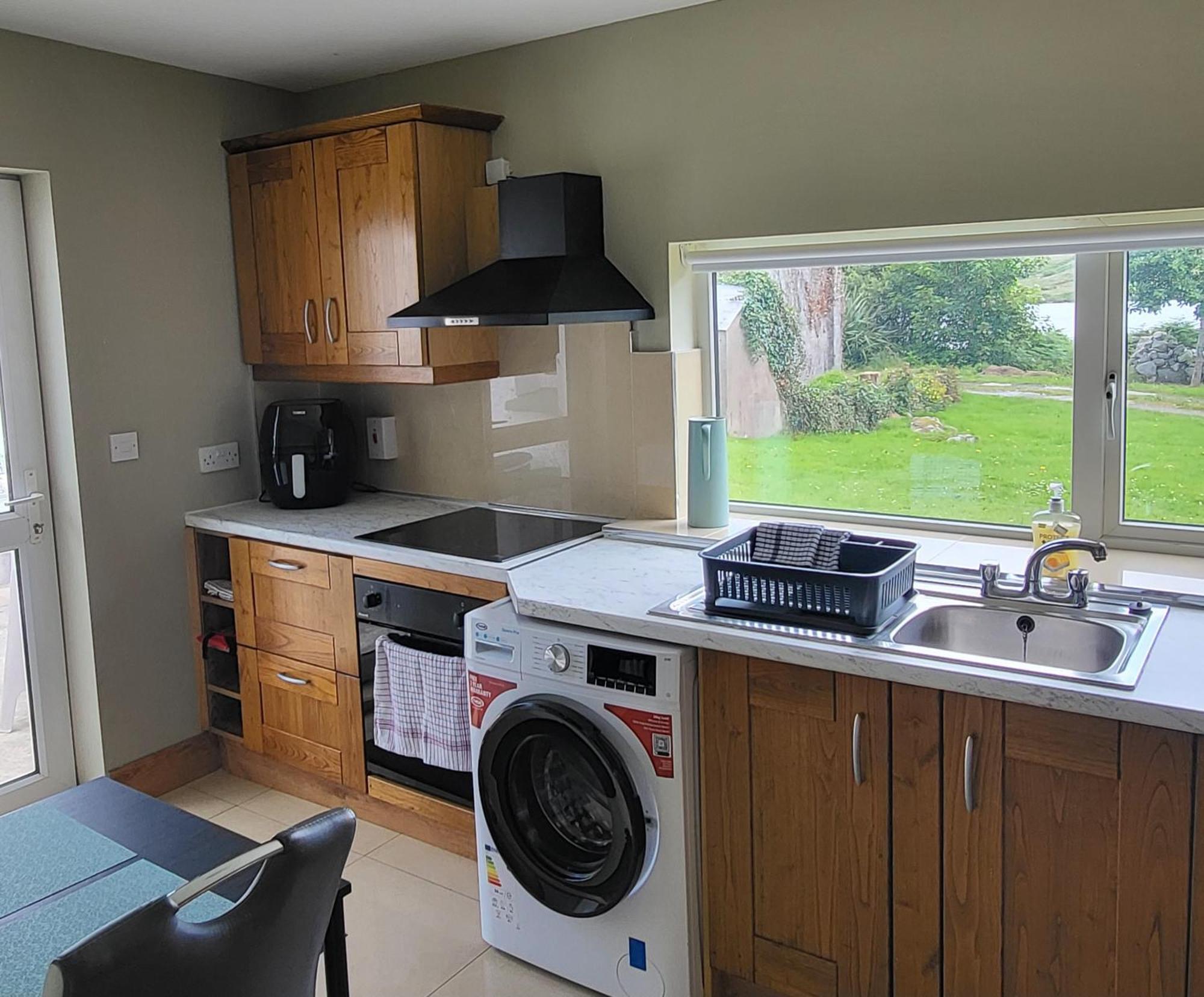 1 Mile From Dungloe, 2bdrm Max3 Adults *