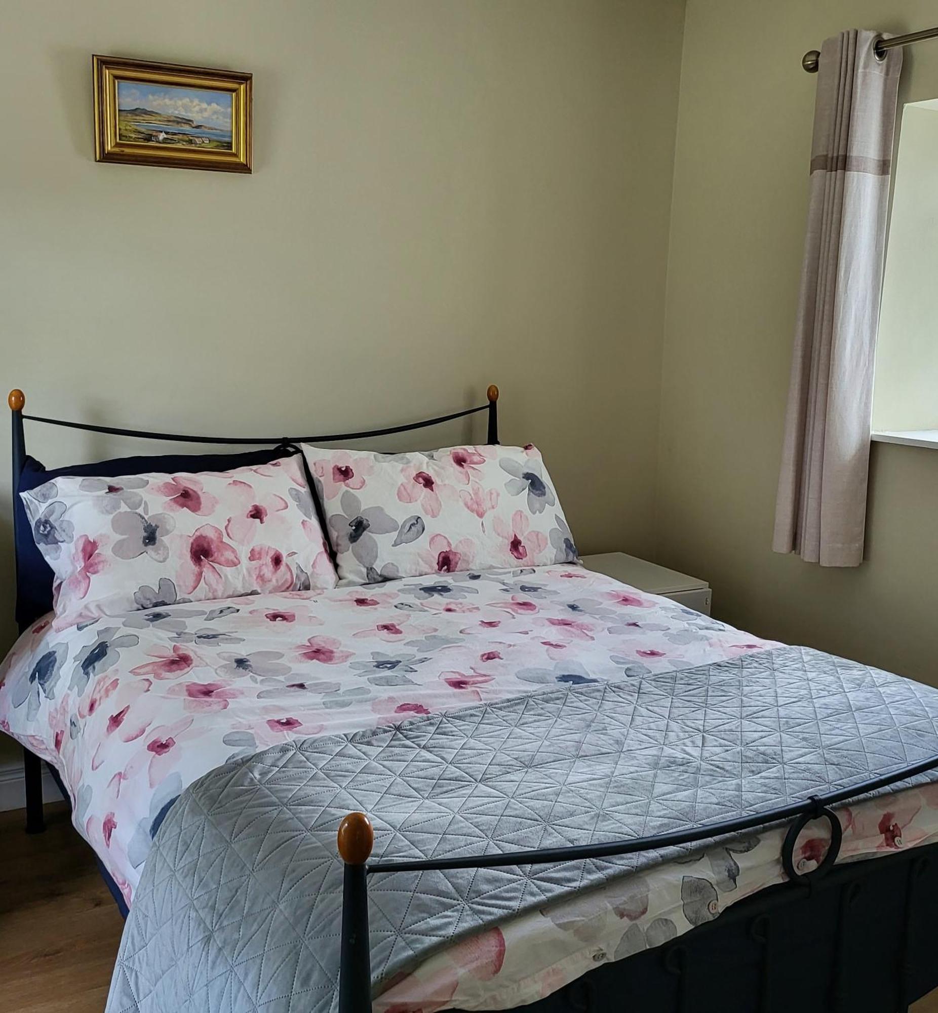 1 Mile From Dungloe, 2bdrm Max3 Adults Chalet *