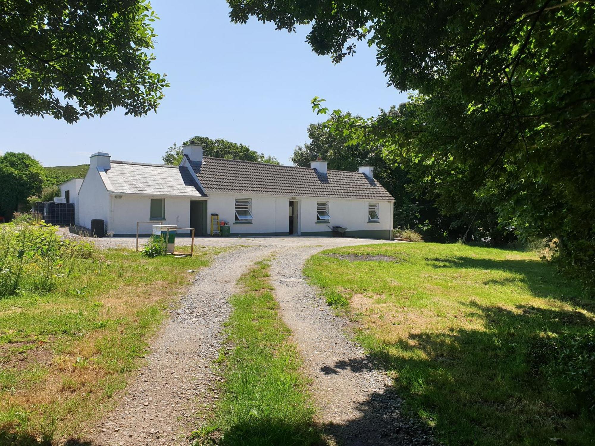 Chalet 1 Mile From Dungloe, 2bdrm Max3 Adults *